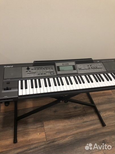 Синтезатор Roland E-09