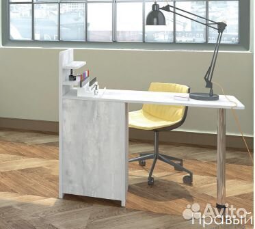Маникюрный стол