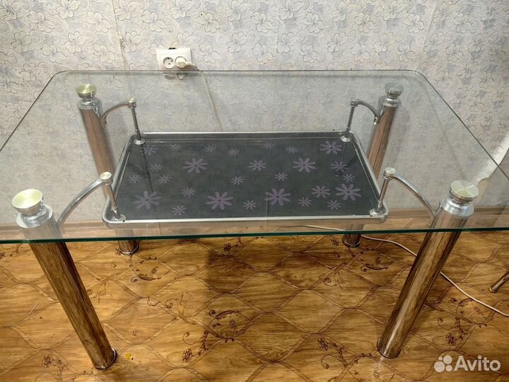Кухонный стол