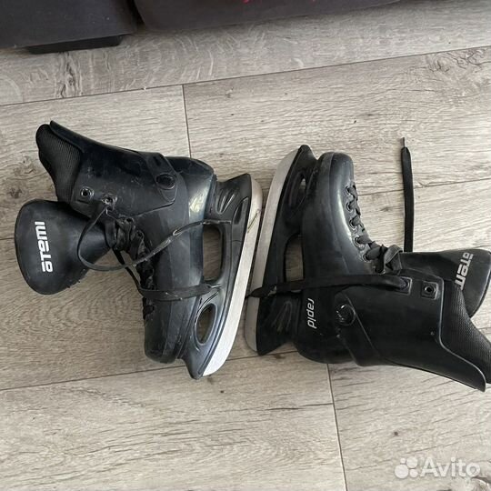 Коньки хоккейные 39 размер