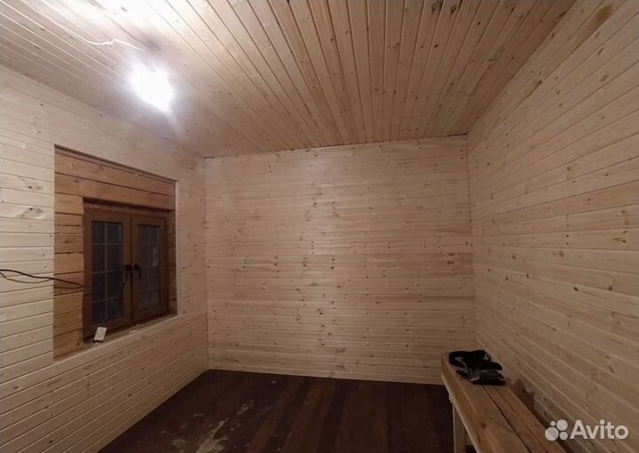 Строительная бригада плотники строительство дачи