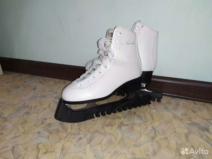 Коньки фигурные детские 31 размер