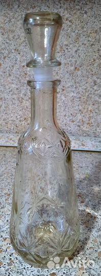 Бутылка стеклянная