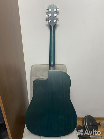 Акустическая гитара