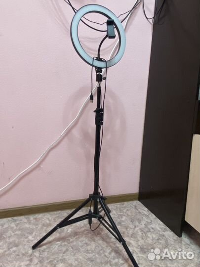 Кольцевая лампа со штативом