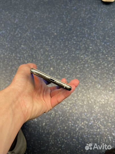 iPhone 11 Pro, 64 ГБ