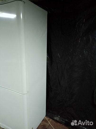 Холодильник indesit