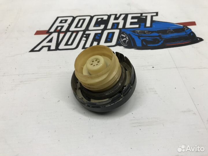 Крышка горловины бензобака Toyota Vitz SCP10