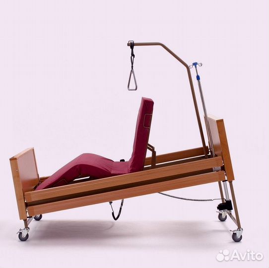 Медицинская кровать для лежачих больных