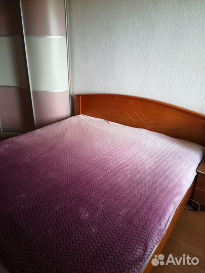 Кровать двухспальная бу 180 200 без матраса