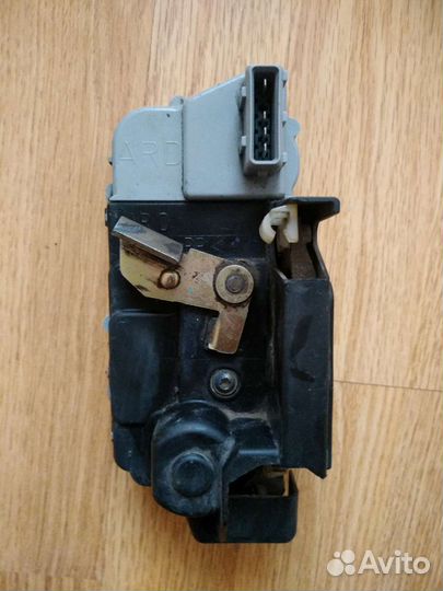 Замок двери LADA Granta, Калина задний правый