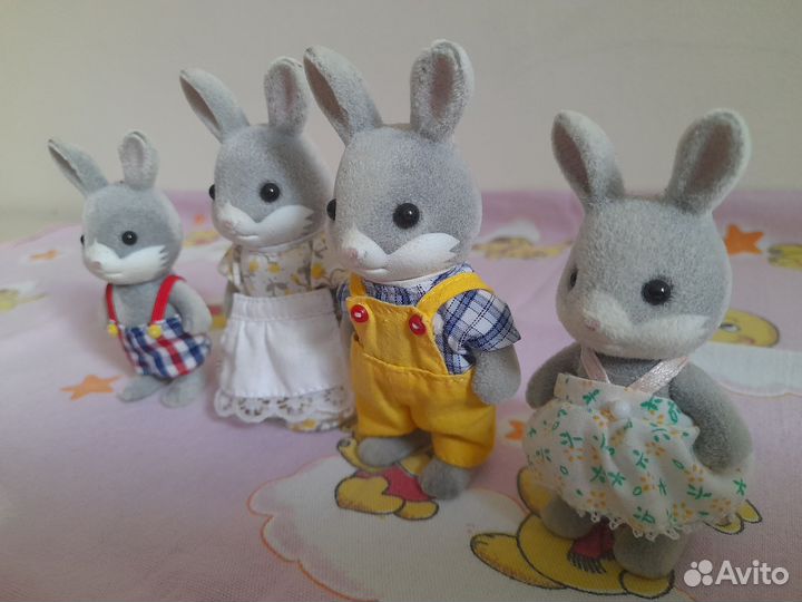 Sylvanian families семья серых кроликов