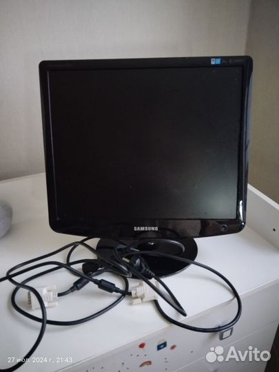 Монитор Samsung
