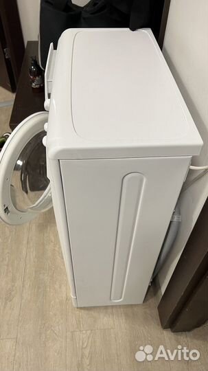 Стиральная машина Indesit узкая