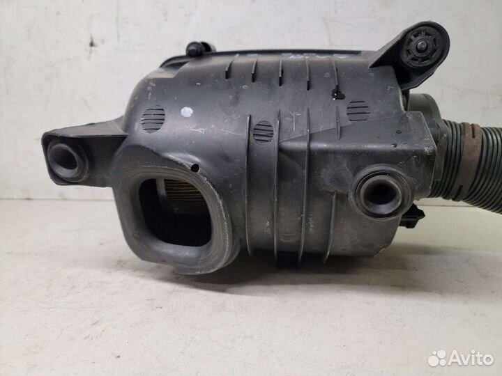 Корпус воздушного фильтра Skoda Octavia A5 1Z