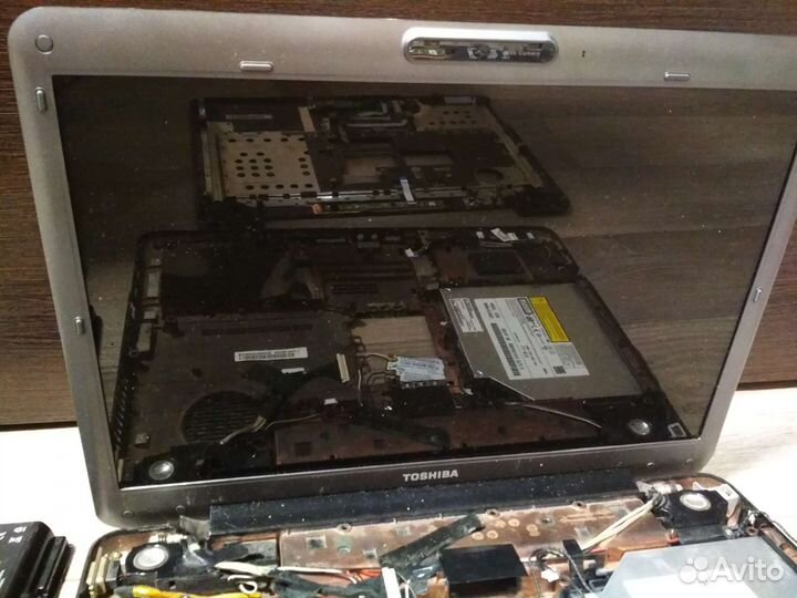 Ноутбук Toshiba A300 на запчасти