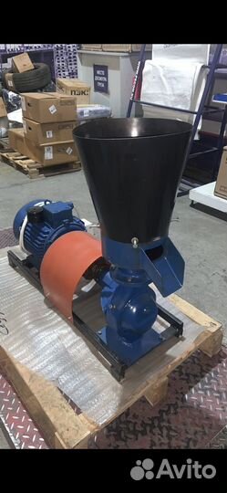 Гранулятор корма 200мм подвижные ролики