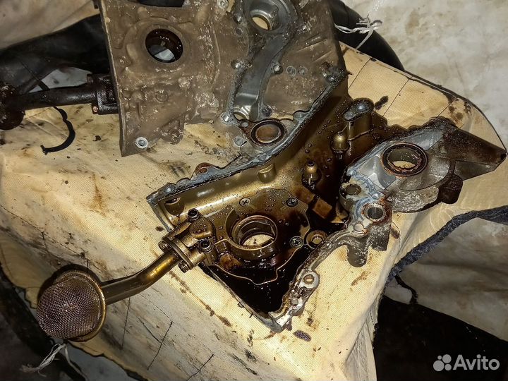 Передняя крышка двигателя QG15 QG16 QG18