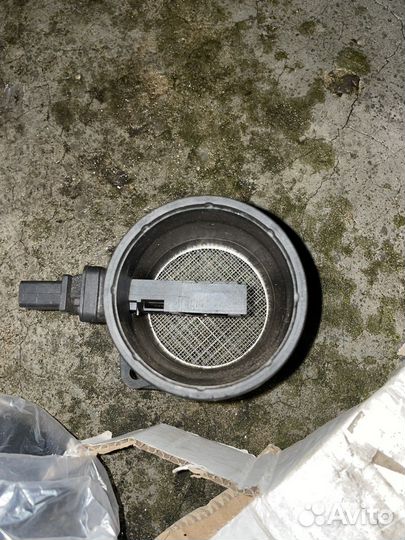 Расходомер воздуха volkswagen Passat cc