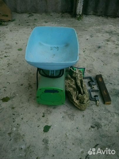 Зернодробилка