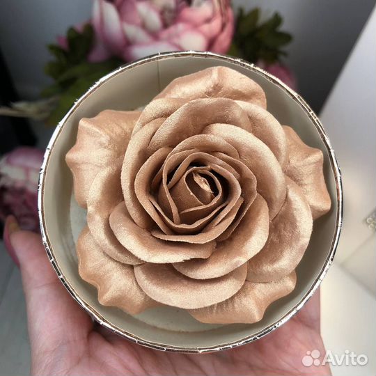 Хайлайтер-роза Lancome