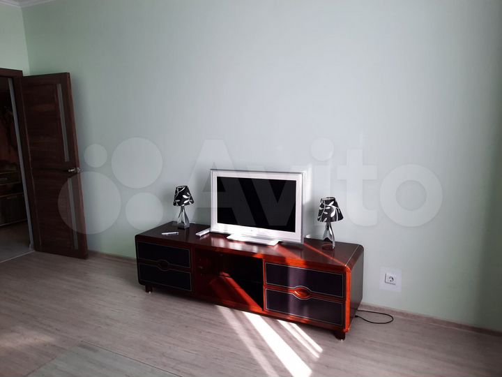 2-к. квартира, 80 м², 5/6 эт.