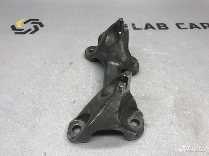 Кронштейн кпп Bmw 3 E90 N52 N52B25 2.5I 2005