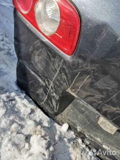 Дверь багажника Mazda Demio DY5W (2-ой модели) DY3