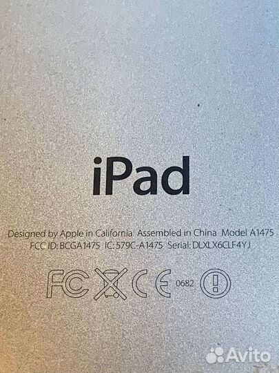 iPad Air (Wi-Fi + Cellular)