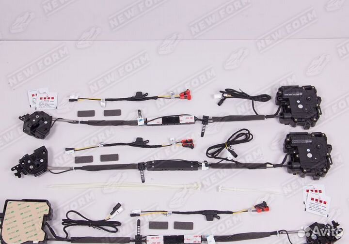 Доводчики комплект Toyota LC 200 2007-2015