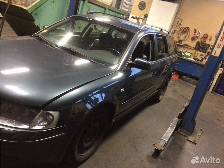 Разбор на запчасти Volkswagen Passat 5