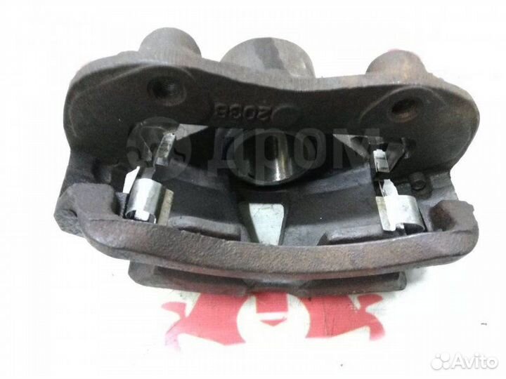 Суппорт задний правый Nissan Safari Y60 TD42 1994