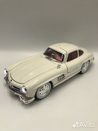 Модель автомобиля Mercedes 300SL 1954 1:24 мерс