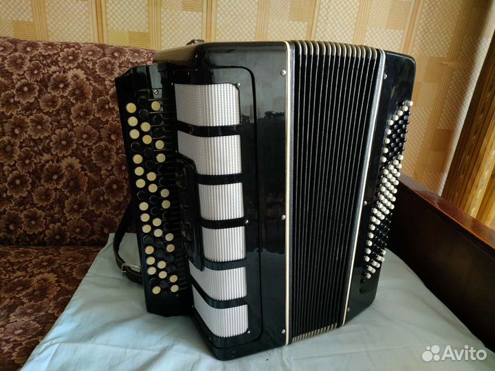 Баян концертный многотембровый