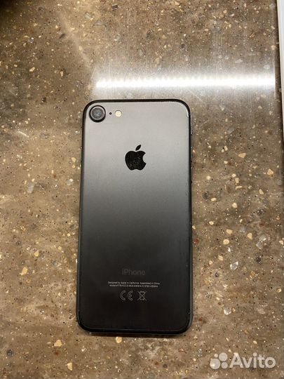 iPhone 7, 32 ГБ