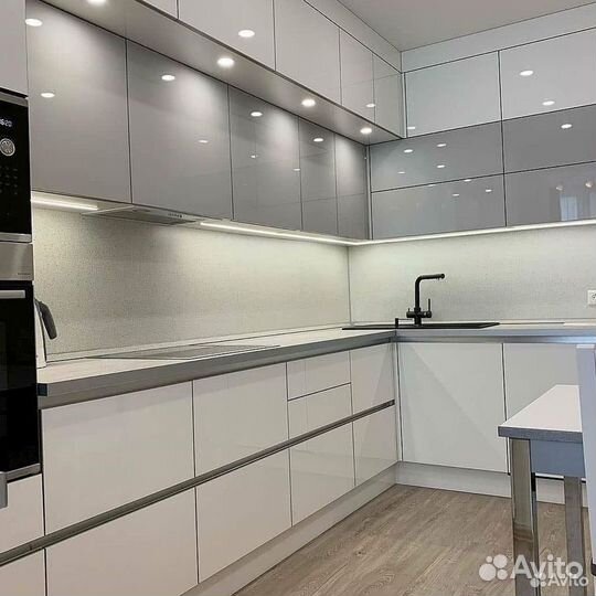 Хай тек кухонный гарнитур на заказ