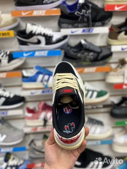 Nike Jordan 1 Low Travis Scott
