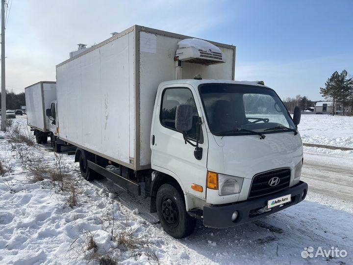 Рефрижератор 28 м³ Hyundai HD78, 2012