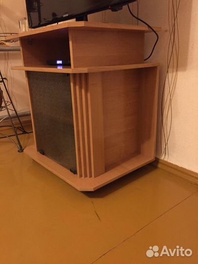 Тумба под телевизор
