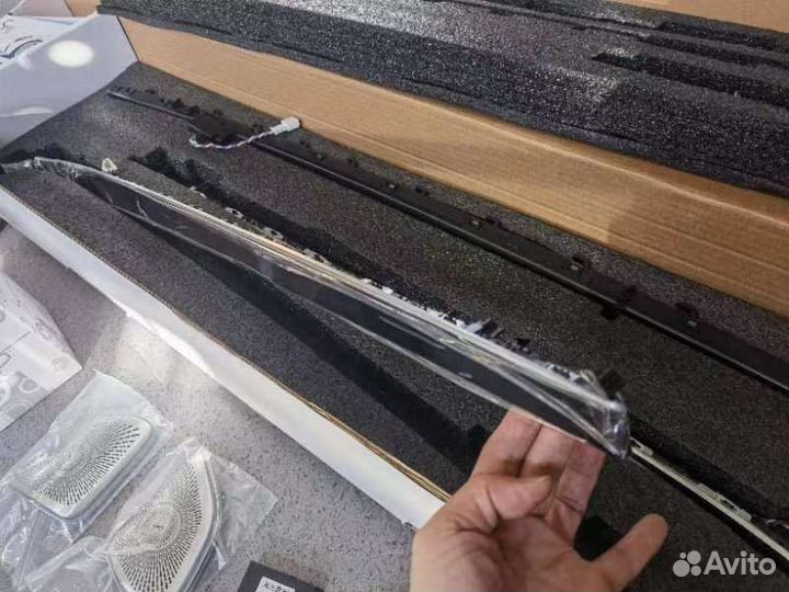 Активная подсветка Mercedes-Benz W223 S class