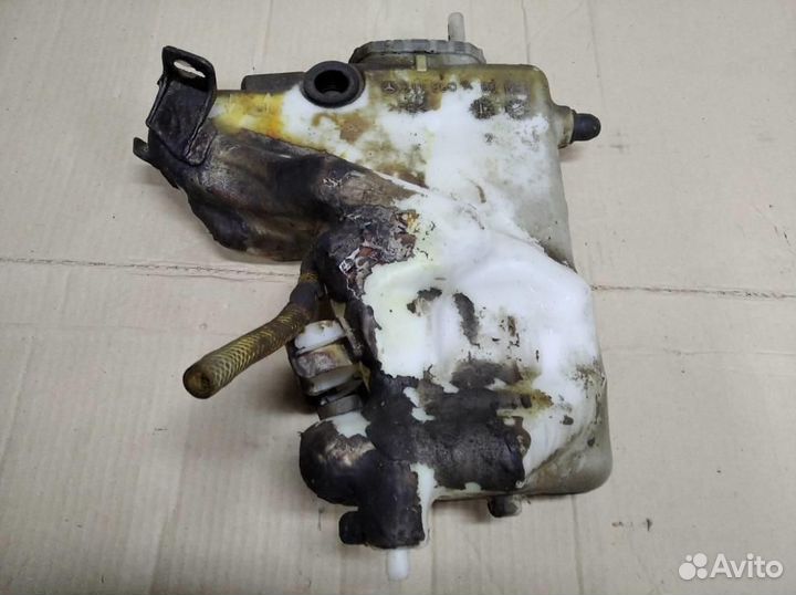 Бачок омывателя w211 E-class 648.961 2005