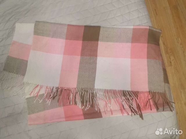 Шарф весенний в крупную клетку розовый палантин
