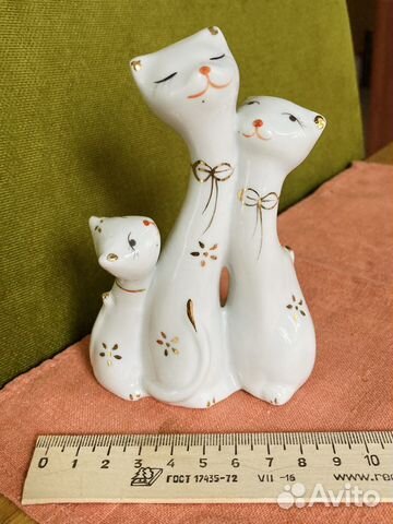Н14 Фарфоровая фигурка кошачьей семьи