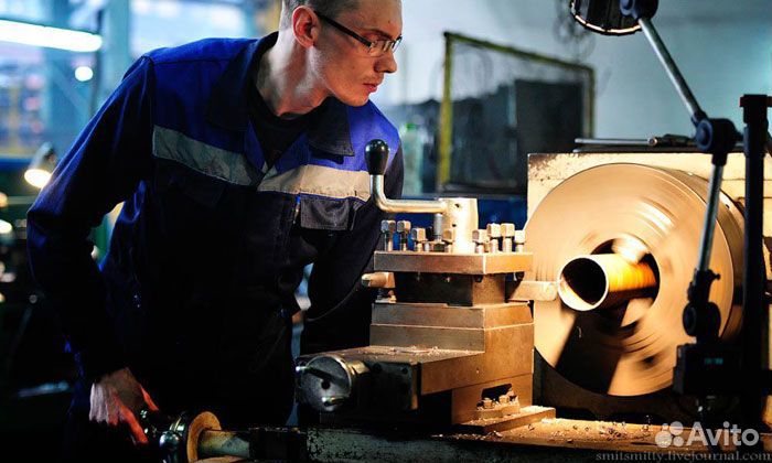 Токарь-универсал (вахта)