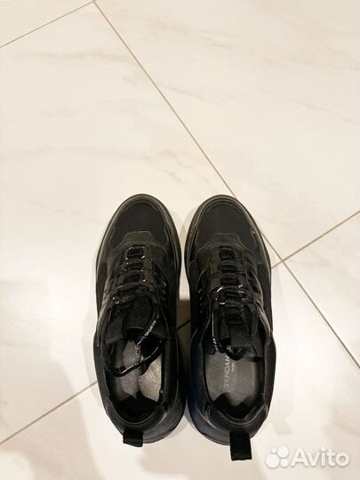 Кроссовки женские кожаные 36