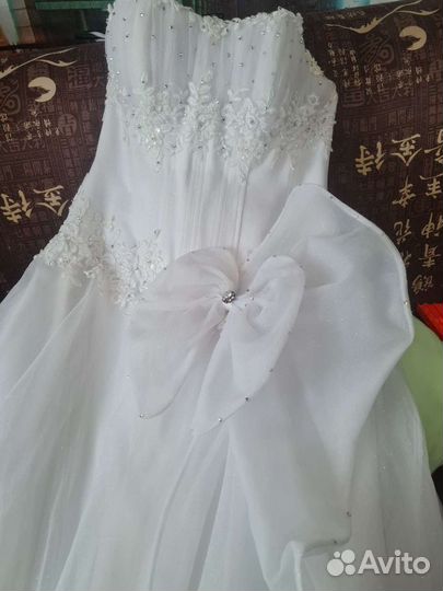 Свадебное платье
