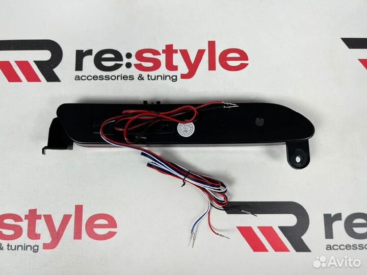 Катафоты в задний бампер Toyota Rav4(XA50)