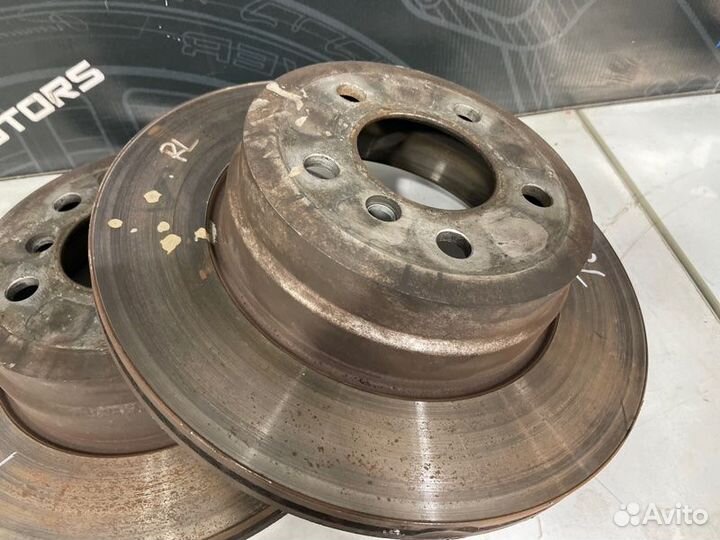 Тормозной диск задний Bmw X5 E70 N52B30 2007