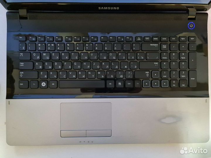Ноутбук 17.3 Samsung np305e7a
