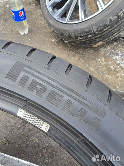 Pirelli P Zero PZ4 245/40 R19 98Y